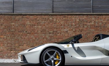 Ferrari LaFerrari Aperta 36