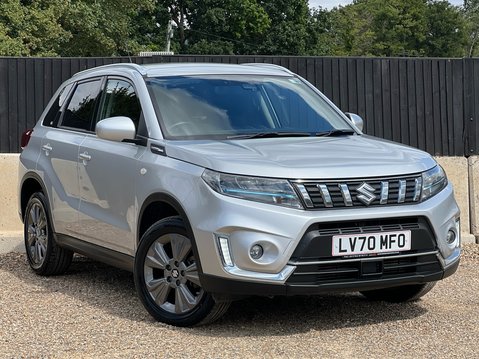 Suzuki Vitara SZ-T BOOSTERJET MHEV 1
