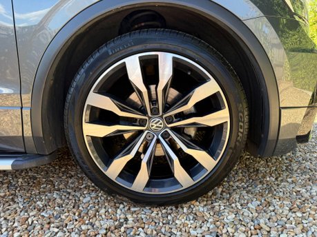 Volkswagen Tiguan 2.0 TDI R-Line 4Motion Euro 6 (s/s) 5dr 15
