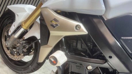 Suzuki GSR750 2011 ONLY 24K SPORTS EXHAUST LONG MOT NAKED BIKE 20