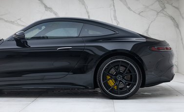 Mercedes-Benz Amg GT 63 PREMIUM + 42