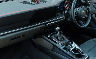 Porsche 911 GT3 (992) 17