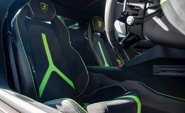 Lamborghini Aventador SVJ LP 770-4 14