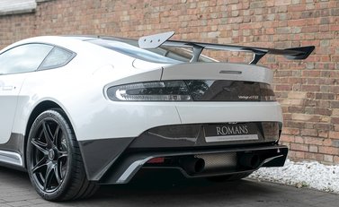 Aston Martin Vantage GT8 21