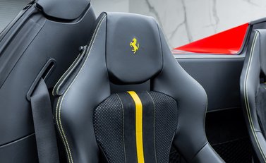 Ferrari F8 Spider 16