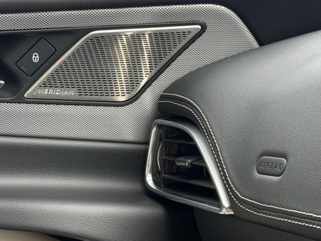 Jaguar XE R-DYNAMIC HSE 6