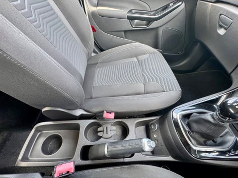 Ford Fiesta ZETEC 33