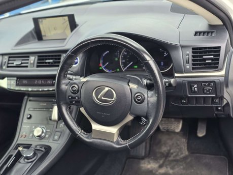 Lexus CT 1.8 200h Sport Hatchback 5dr Petrol Hybrid CVT Euro 6 (s/s) (136 ps) 29