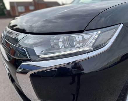 Mitsubishi Outlander 2.4 Outlander Dynamic PHEV CVT 4WD 5dr 89
