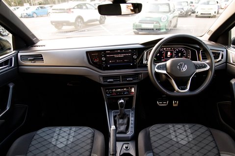Volkswagen Taigo R-LINE TSI DSG 3