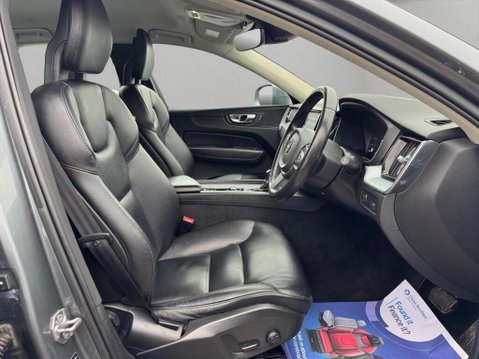 Volvo XC60 2.0 T5 Momentum Auto AWD Euro 6 (s/s) 5dr 4