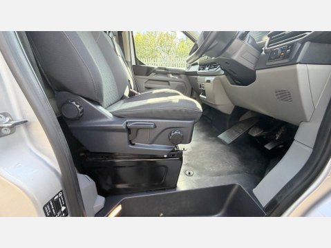 Ford Transit Custom 300 LIMITED L2H1 P/V ECOBLUE 32