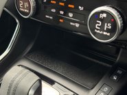 Jaguar E-Pace R-DYNAMIC S 21