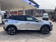 Peugeot 2008 PURETECH S/S GT LINE 4