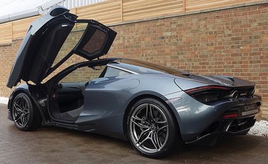 McLaren 720S Luxury 12