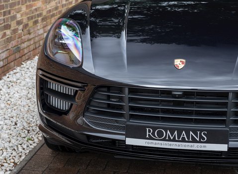 Porsche Macan Turbo 24