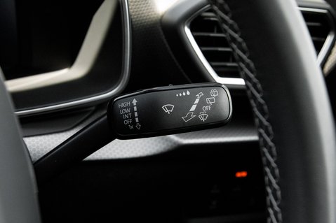 SEAT Leon ETSI SE DYNAMIC DSG MHEV 17