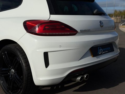 Volkswagen Scirocco 2.0 TDI BlueMotion Tech R-Line DSG Euro 6 (s/s) 3dr 23