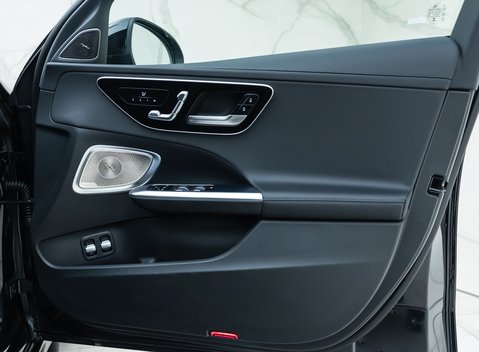 Mercedes-Benz C63 S AMG E Performance Estate Night Edition 24