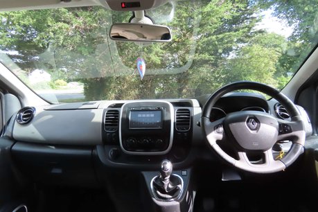 Renault Trafic 1.6 dCi ENERGY 27 Sport Nav Minibus Double Cab 5dr Diesel Manual SWB Euro 6 7