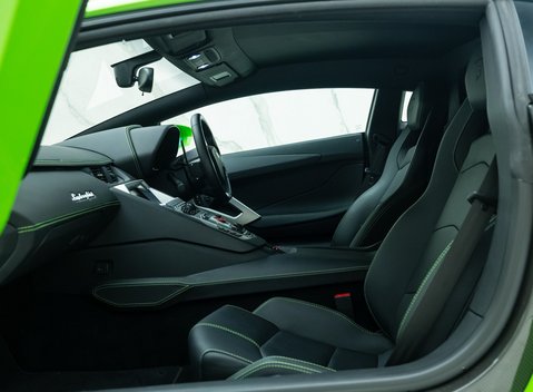 Lamborghini Aventador S LP 740-4 16
