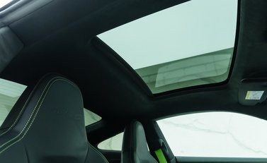 Porsche 911 Turbo S (992) 17