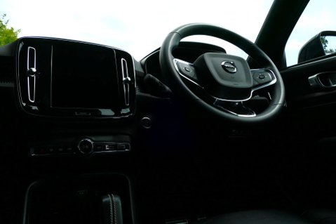 Volvo XC40 1.5 XC40 R-Design T5 Recharge Auto 5dr 29