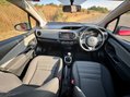 Toyota Yaris VVT-I ICON 17