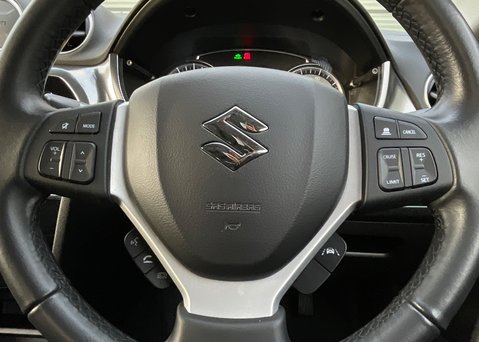 Suzuki Vitara SZ5 27