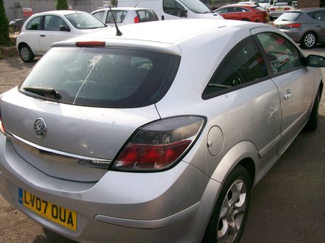 Vauxhall Astra SXI 3