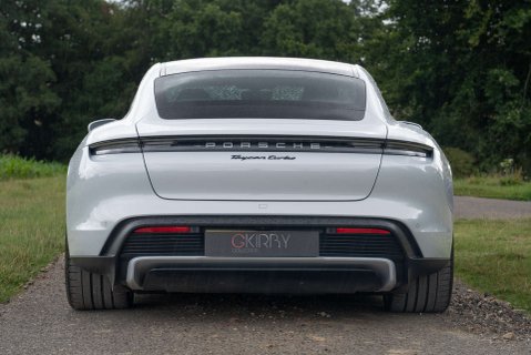 Porsche Taycan Taycan Turbo 23