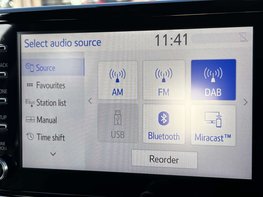 Toyota Yaris 1.5 Yaris Design HEV CVT 5dr 48