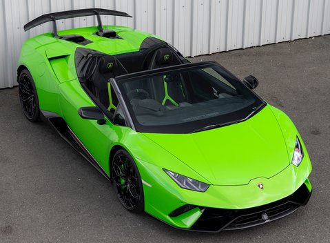 Lamborghini Huracan Spyder LP640-4 Performante 6