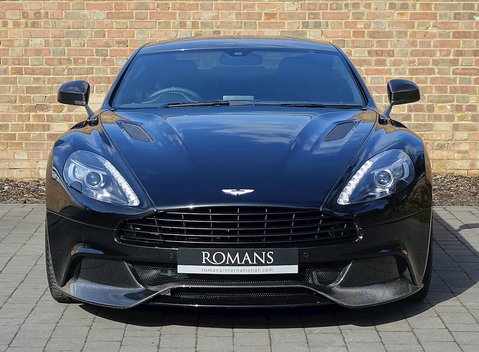 Aston Martin Vanquish Carbon Edition 2