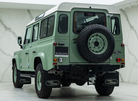 Land Rover Defender 110 HERITAGE 10