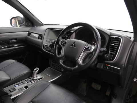 Mitsubishi Outlander 2.4h TwinMotor 13.8kWh 4h CVT 4WD Euro 6 (s/s) 5dr 22