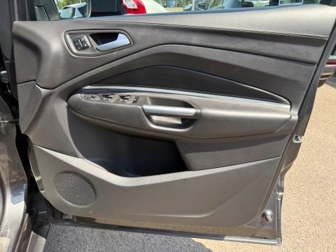 Ford Kuga 1.5T EcoBoost Vignale Auto AWD Euro 6 (s/s) 5dr 18