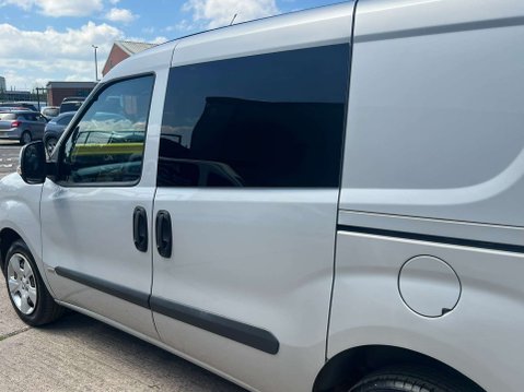 Vauxhall Combo 1.2 Combo 2000 Sportive CDTi - NATIONAL DELIVERY* 29
