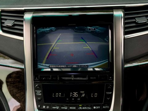 Toyota Vellfire G Edition V6 Sunroof 52