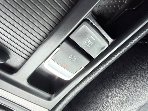 Volkswagen Golf SE TDI BLUEMOTION TECHNOLOGY 15