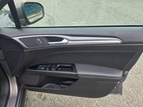 Ford Mondeo 1.5T EcoBoost Zetec Auto Euro 6 (s/s) 5dr 12