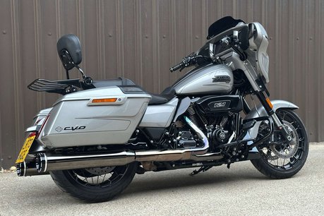 Harley-Davidson Cvo 2.0 CVO Street Glide 1977 23 26