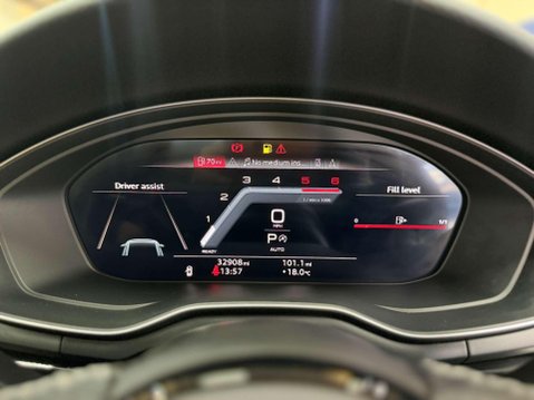 Audi A4 2.0 TDI 35 Black Edition Saloon 4dr Diesel S Tronic Euro 6 (s/s) (163 ps) 32