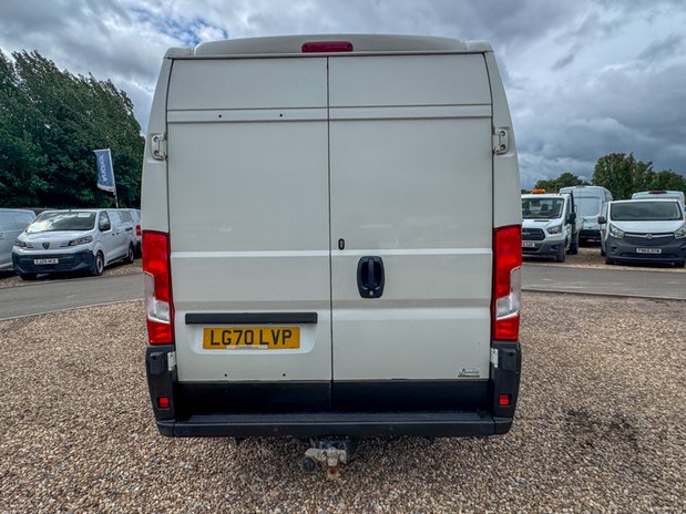 Citroen Relay MWB L2H2 [SOLD CR] Medium Roof Enterprise 35 Air Con Nav Sensors Tow Bar EU 7