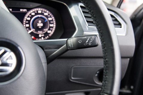 Volkswagen Tiguan Allspace SEL TSI DSG 17