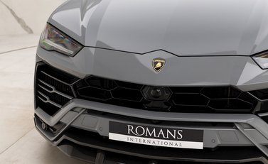 Lamborghini Urus 25