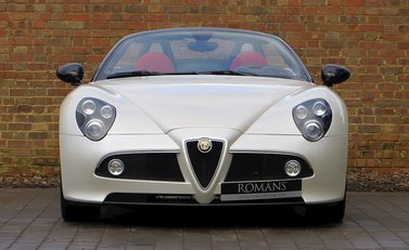 Alfa Romeo 8C Spider 10