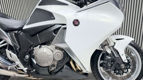 Honda VFR1200F 2010 VFR 1200 ONLY 22K LONG MOT SPORTS TOURER 1200CC 20