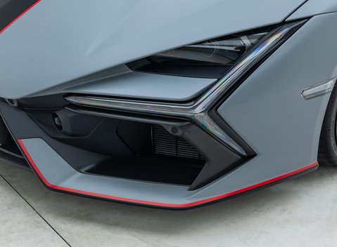Lamborghini Revuelto 33