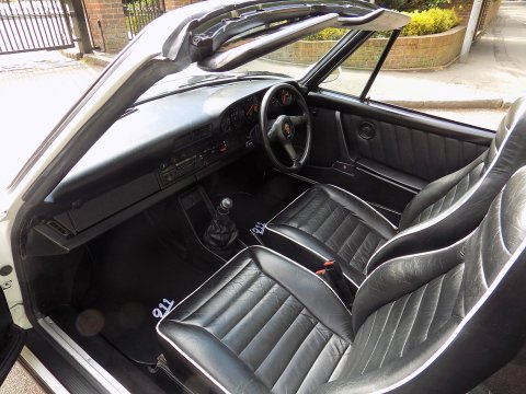 Porsche 911 CARRERA 3.2 TARGA 58